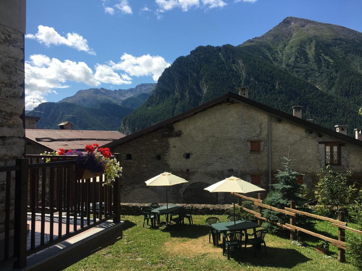 Il Nido Delle Rondini Balboutet Vila Usseaux Exterior foto